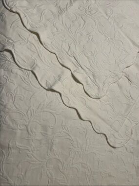 jcpenney Cream Scalloped Quilted Bedspread